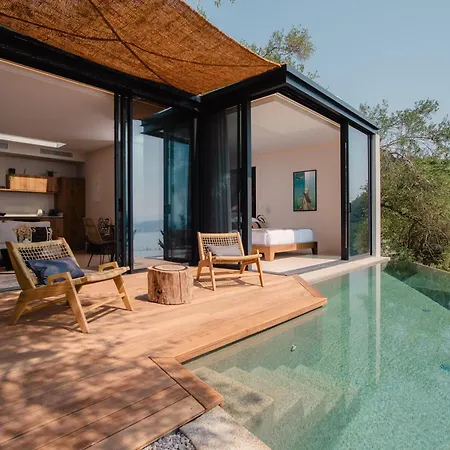 Rizes Sea View Infinity Villa *